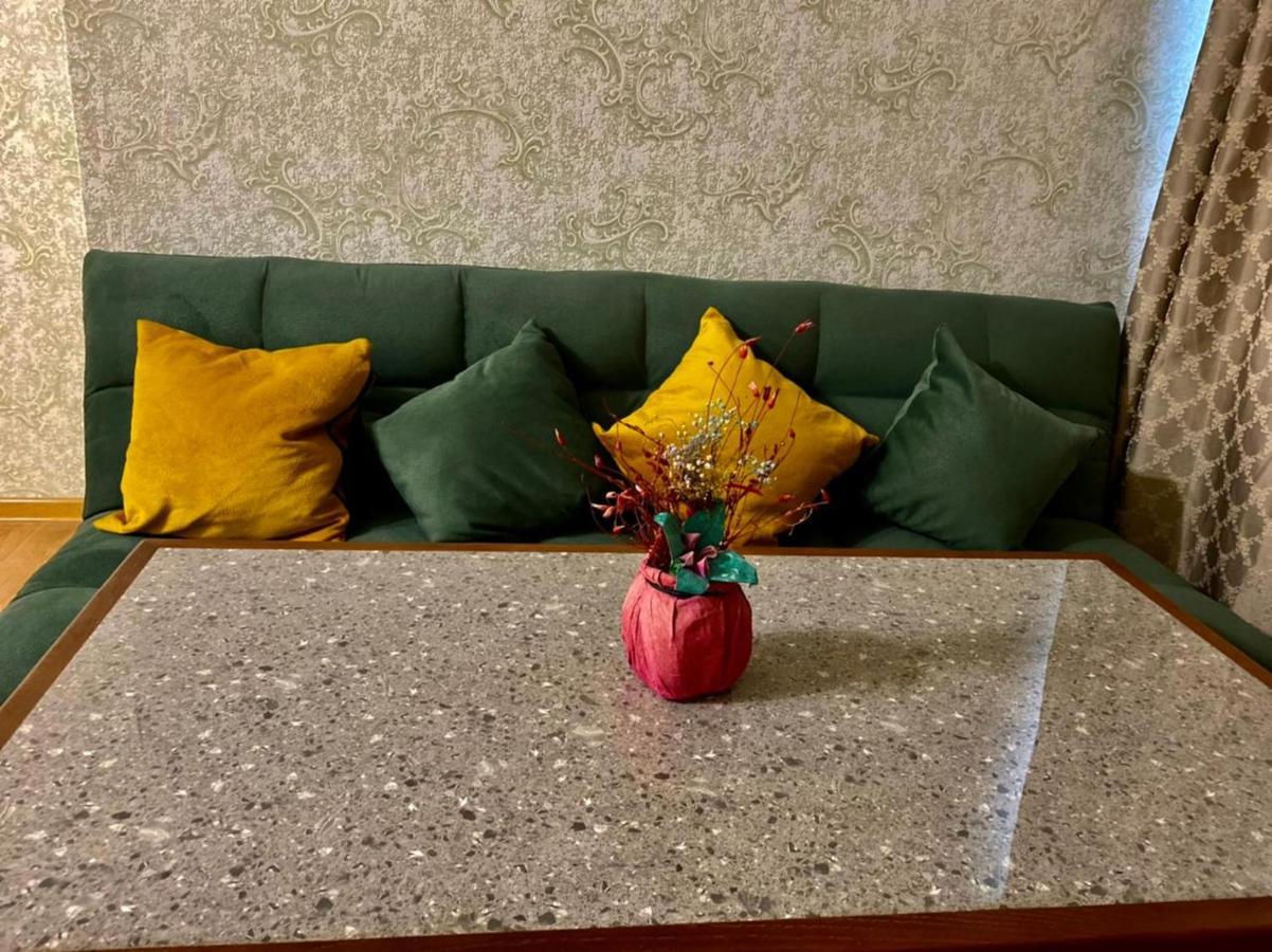 Guest House - Avlabari Tbilisi ภายนอก รูปภาพ