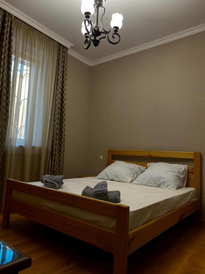 Guest House - Avlabari Tbilisi ภายนอก รูปภาพ