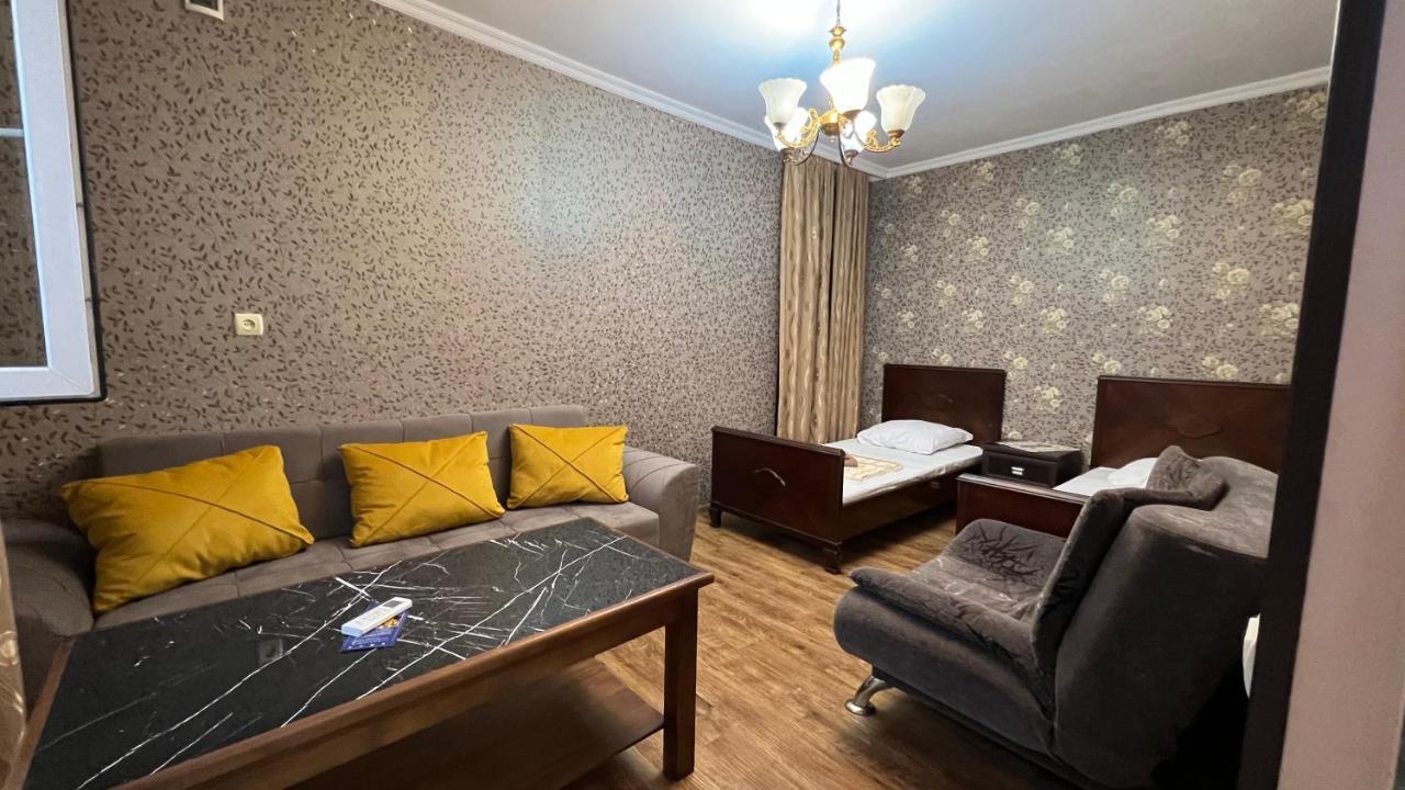 Guest House - Avlabari Tbilisi ภายนอก รูปภาพ
