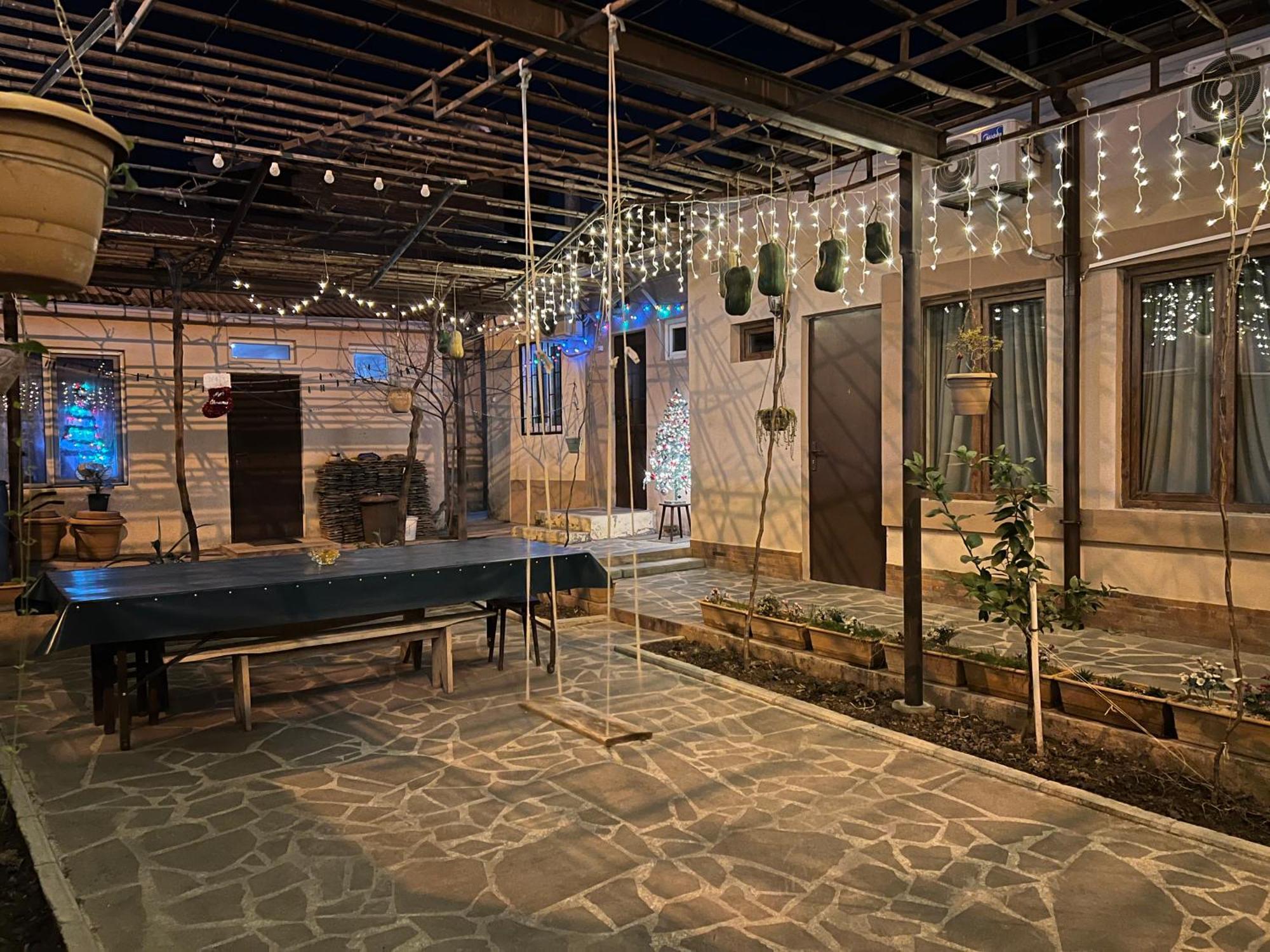Guest House - Avlabari Tbilisi ภายนอก รูปภาพ