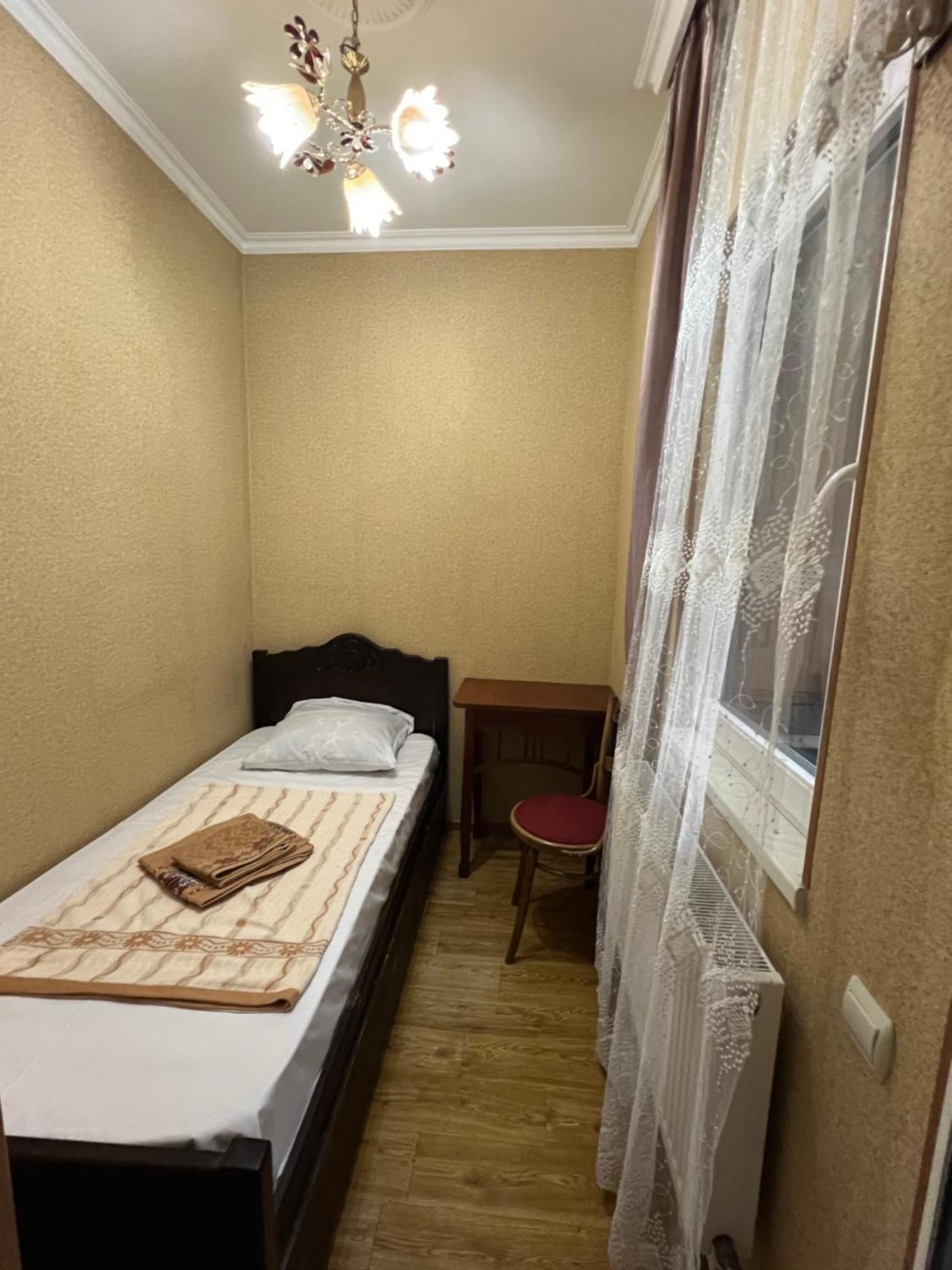 Guest House - Avlabari Tbilisi ภายนอก รูปภาพ
